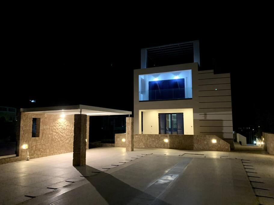 Souvala /Aegina. Excellent Location Luxury Villa. Vathi  Exterior photo