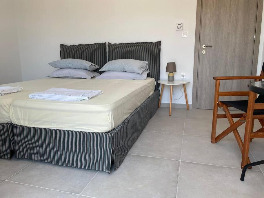 Souvala /Aegina. Excellent Location Luxury Villa. Vathi  Exterior photo